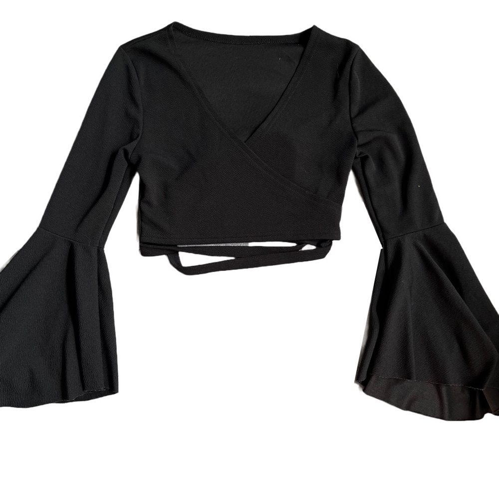 SHEIN BLACK V NECK CROPPED LONG SLEEVE TOP WITH BELL SLEEVES SIZE SMALL